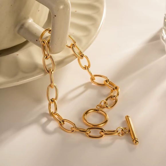 18K Gold Plated Chain Bracelet - Picture 3 of 6